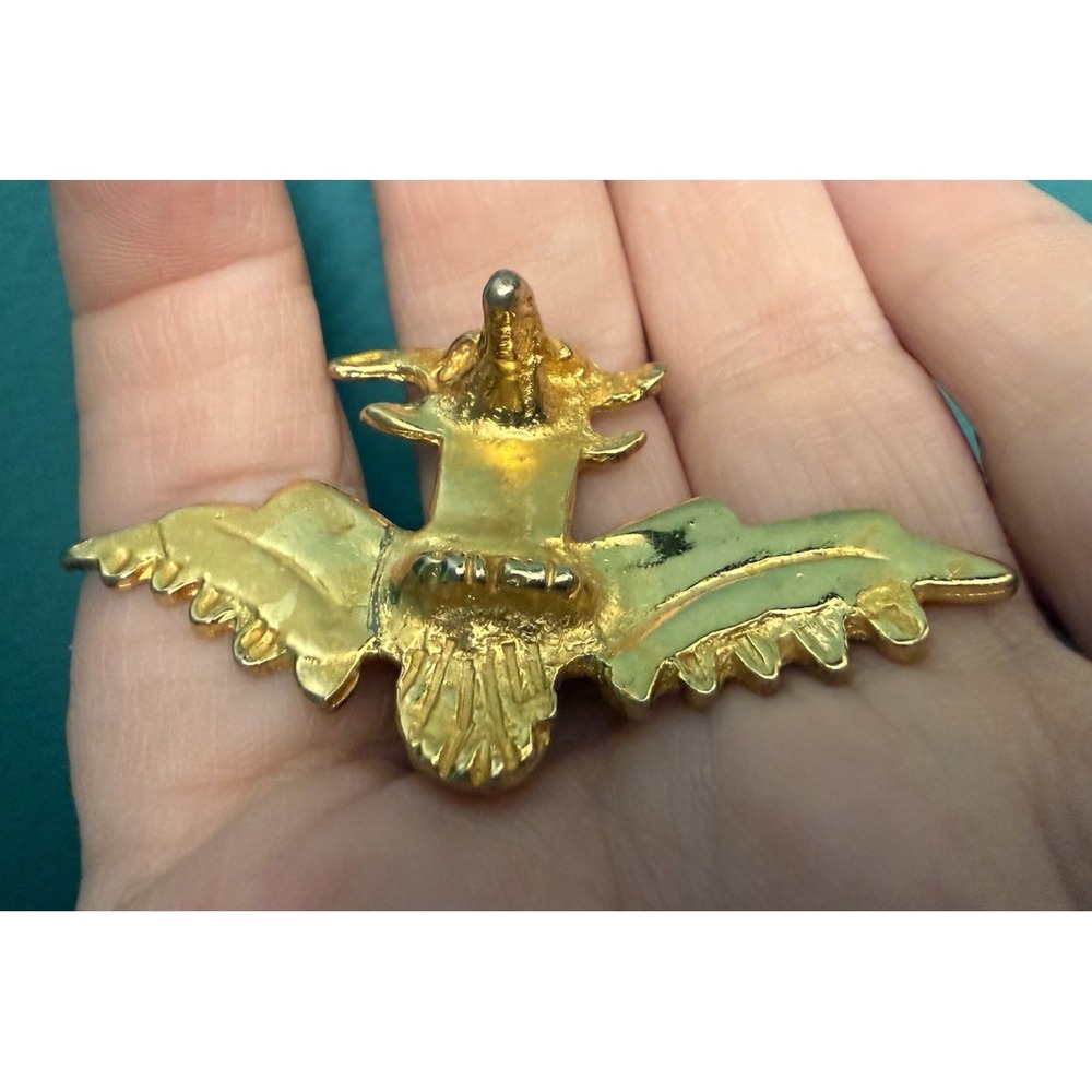 Vintage Alva Studios Pegasus Winged Horse Gold Tone Brooch Pin Mythical Fantasy